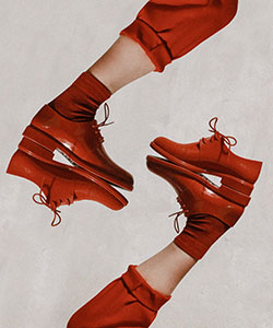 New arrivals shoes: photo by Mojtaba Fahiminia on Unsplash